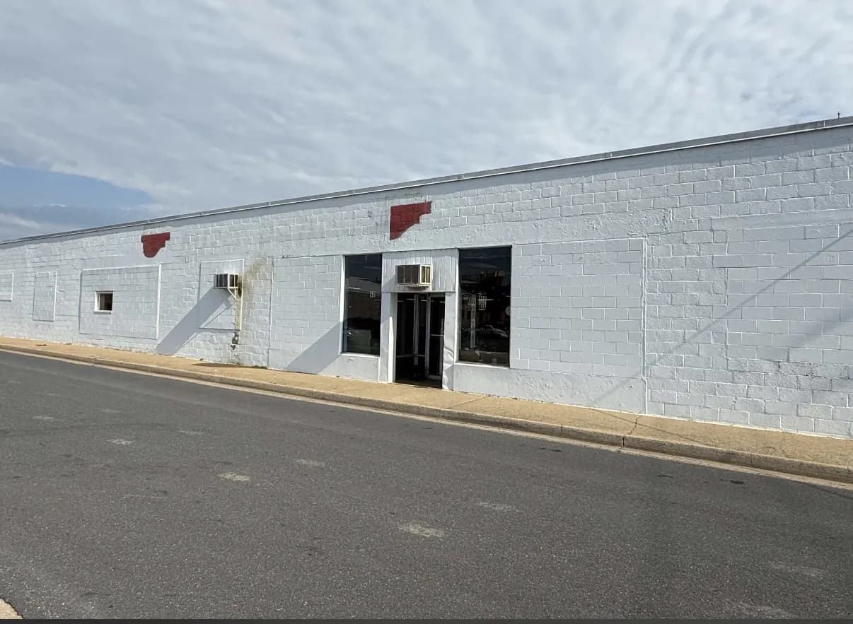 Exterior of Rebuilding Life Furniture at 60 E Rock St in Harrisonburg.